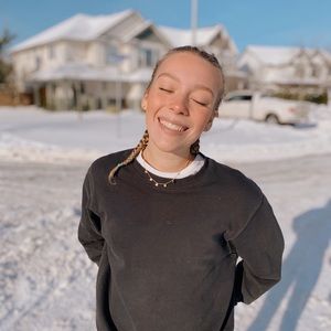 Meet your Posher, Lexi